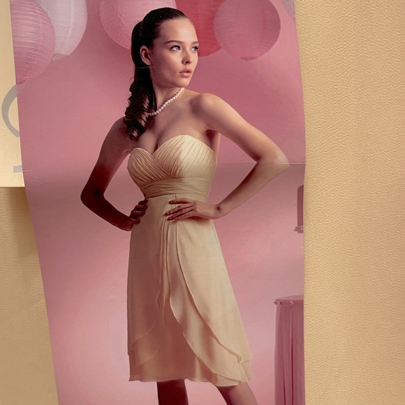 B2 by Jasmine Strapless Dress Chiffon Buttercup Yellow Large 12 - Picture 3 of 4